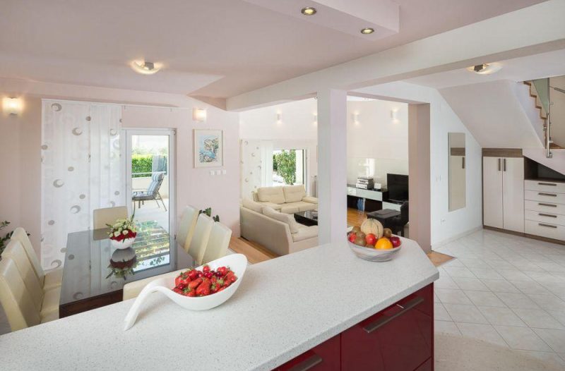 Dugo Selo - dugoselo.info - Putovanja - Logan Villa & Apartment rent, Split Trogir Dalmatia