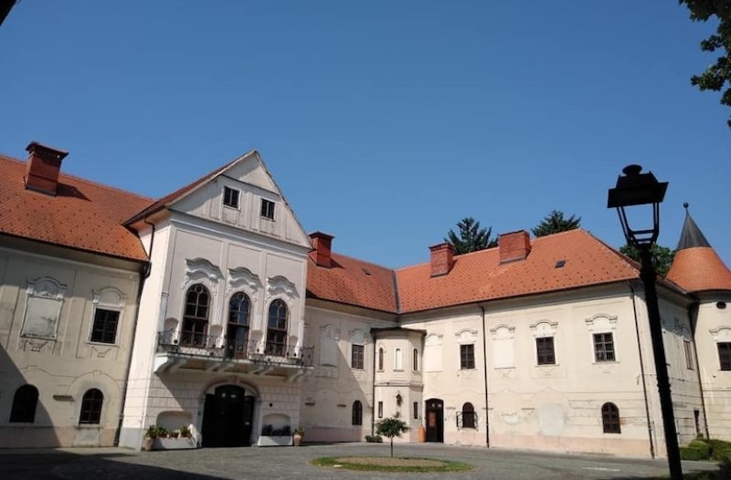 Dugo Selo - dugoselo.info - "Skriveno" blago hrvatskih samostana: Duhovna oaza u dvorcu