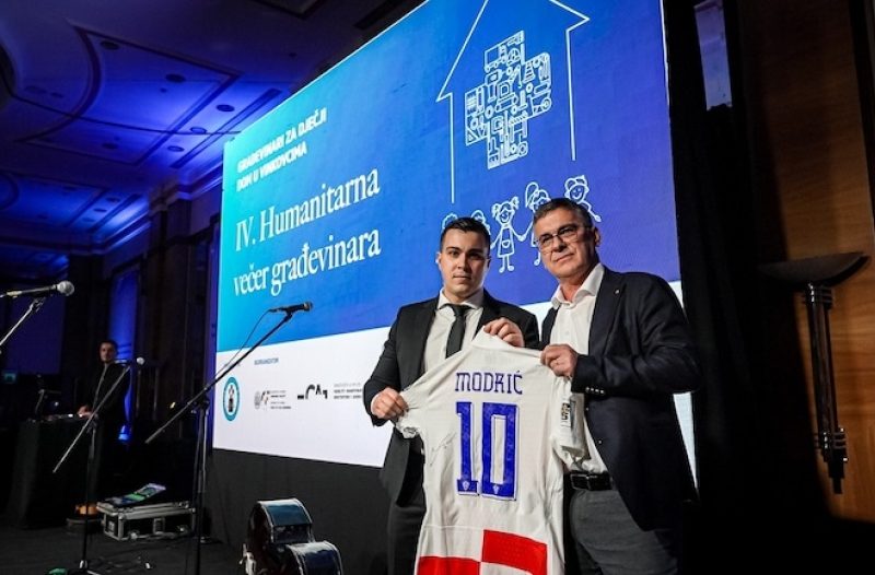 Dugo Selo - dugoselo.info - Na Četvrtoj humanitarnoj gala večeri građevinara prikupljeno više od 250 tisuća eura za Dječji dom u Vinkovcima