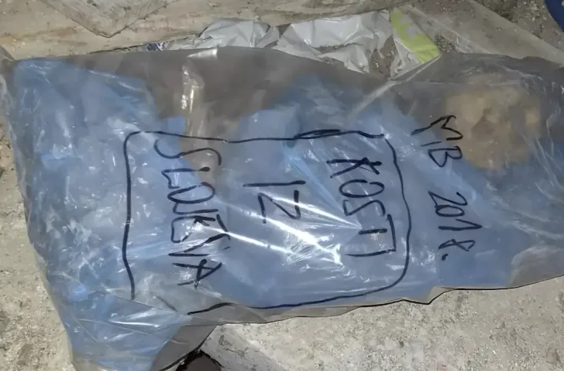 Dugo Selo - dugoselo.info - Građanin prijavio – U ostatcima crkve na Martin bregu zatekao vreće s kostima